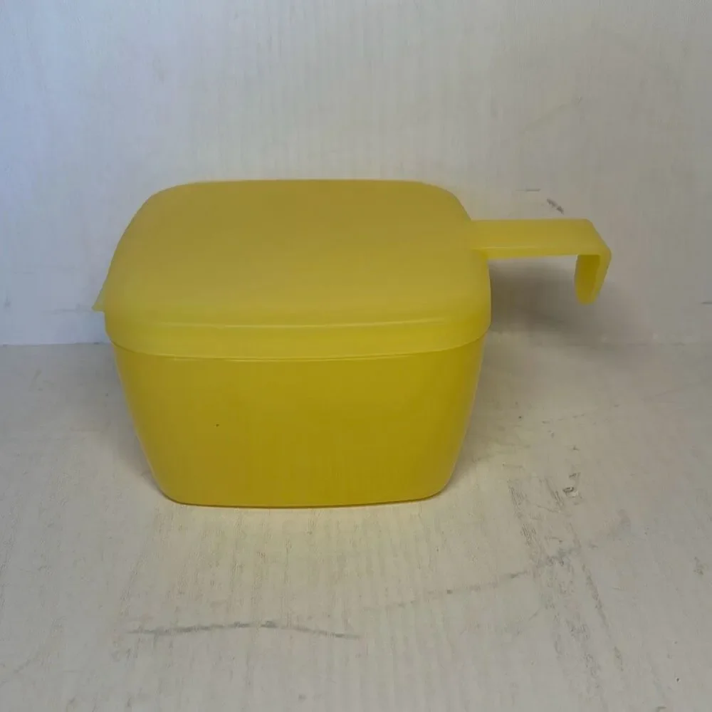 Tupperware Forget Me Not Hanging Cheese‎ Keeper Saver Container Yellow